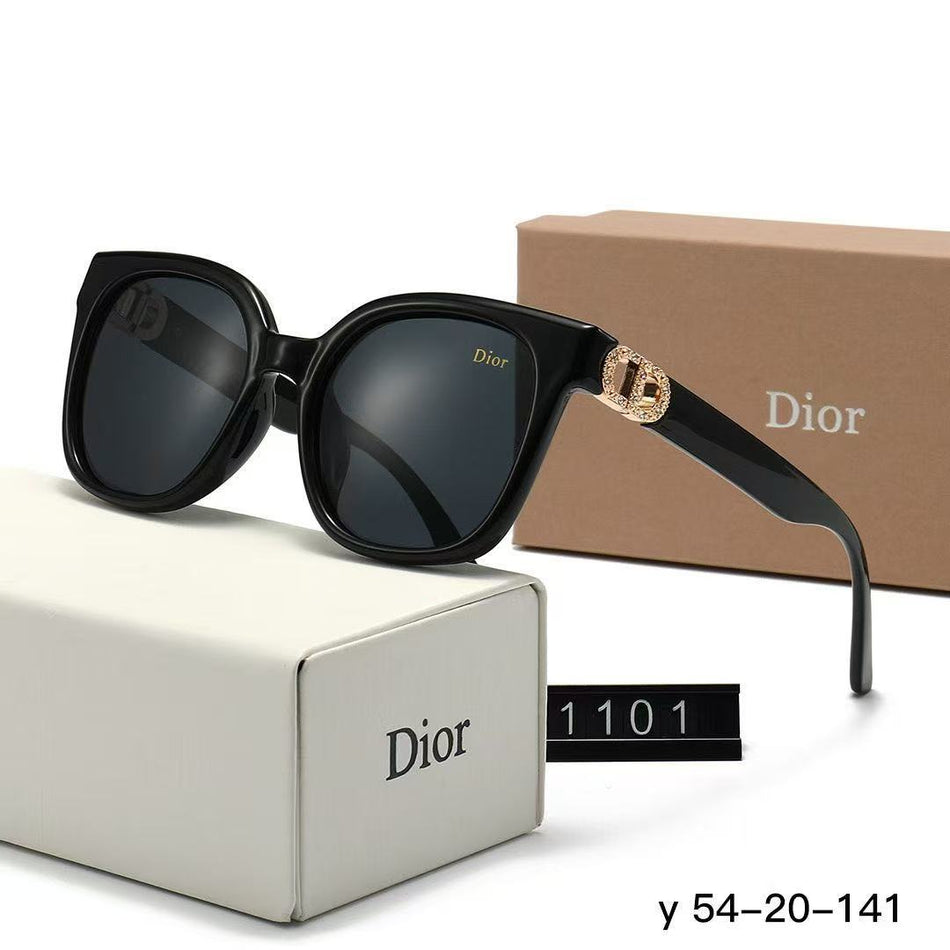 Square Frame Fashion Sunglasses – UV400 Unisex Street Style