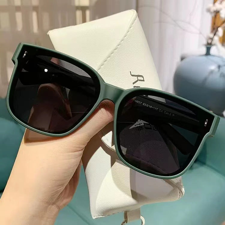 2-in-1 Clip-On Myopia & Sunglasses for Men