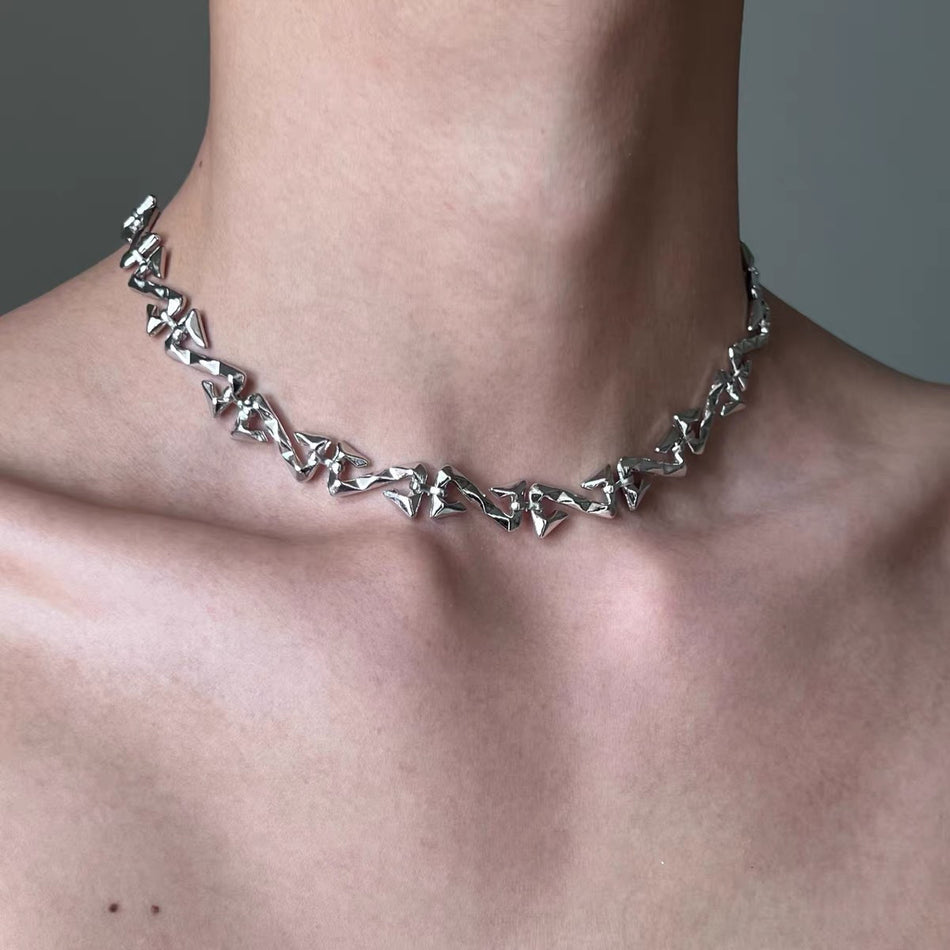 Twisted Metal Chain Necklace – Unisex Hip-Hop Style