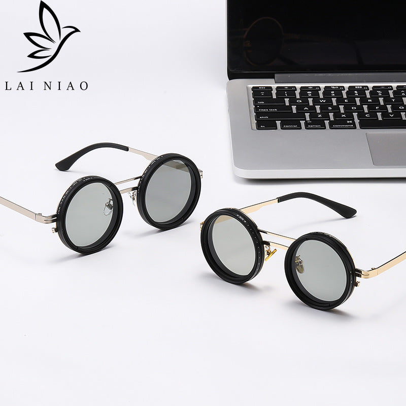 UV Resistant Light-Adaptive Sunglasses for Outdoors